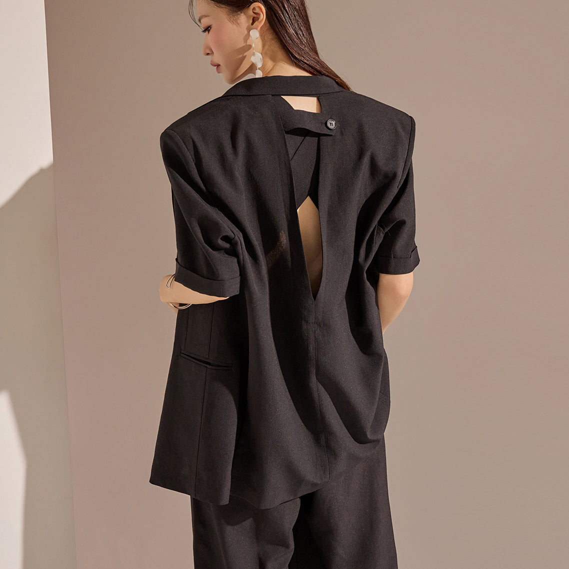 J1920 Back Slit Jacket