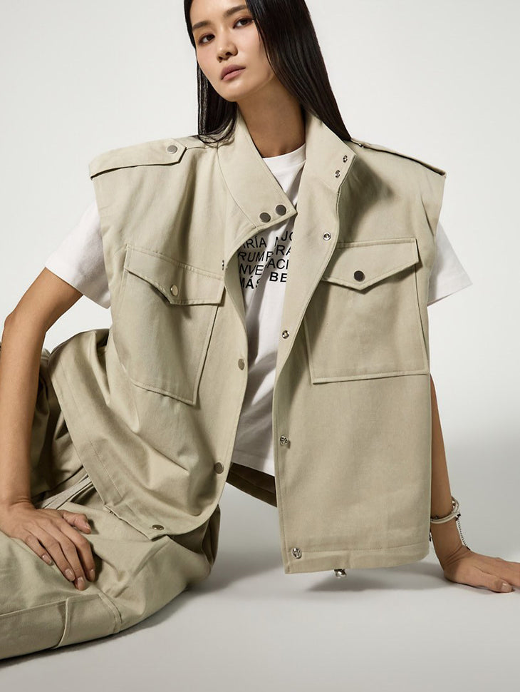 J3146 High-Neck Pocket Vest