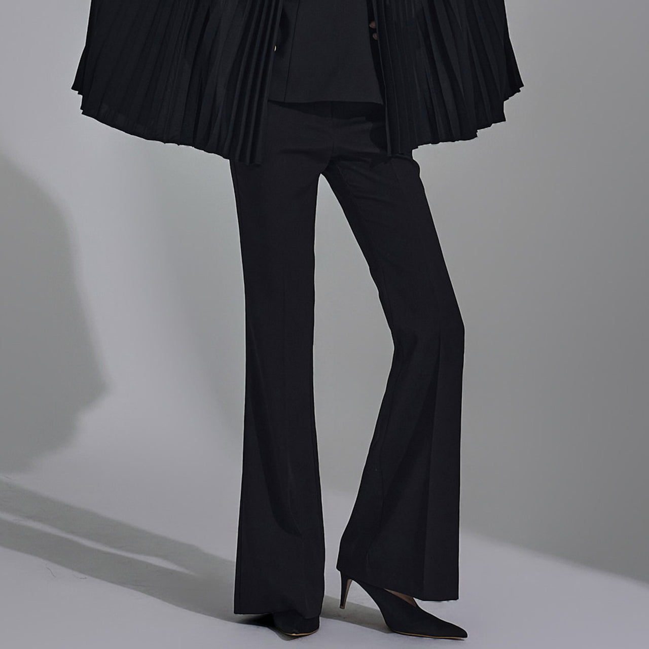 P3100 Flared Pants