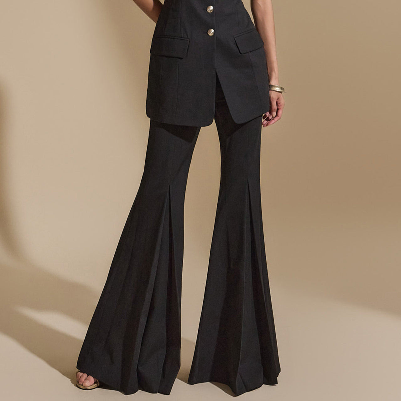 P9106 Flared Slacks