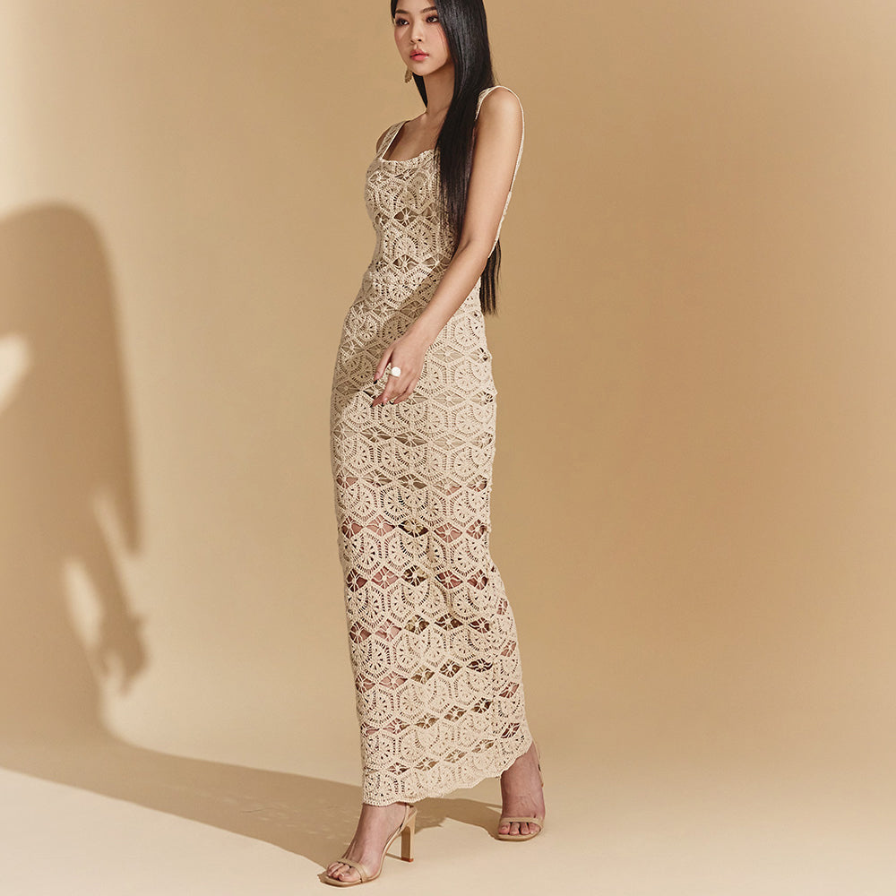 D4708 Sleeveless Lace Knit Long Dress