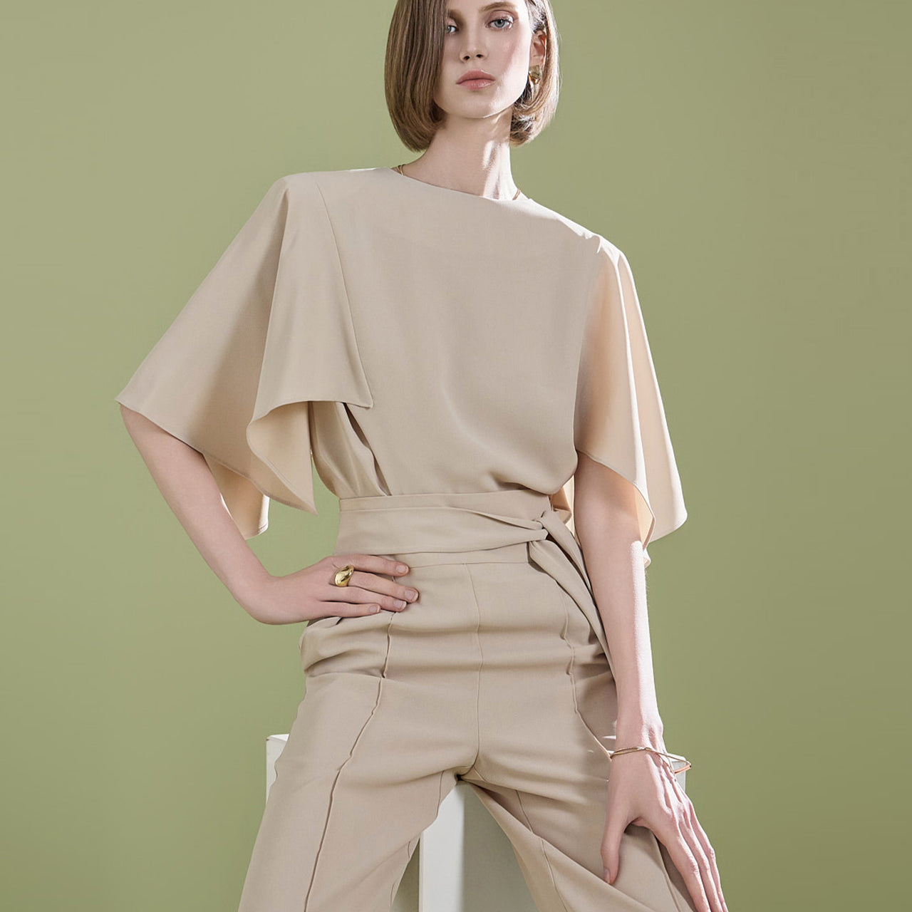 B2749 Sleeveless Cape Blouse