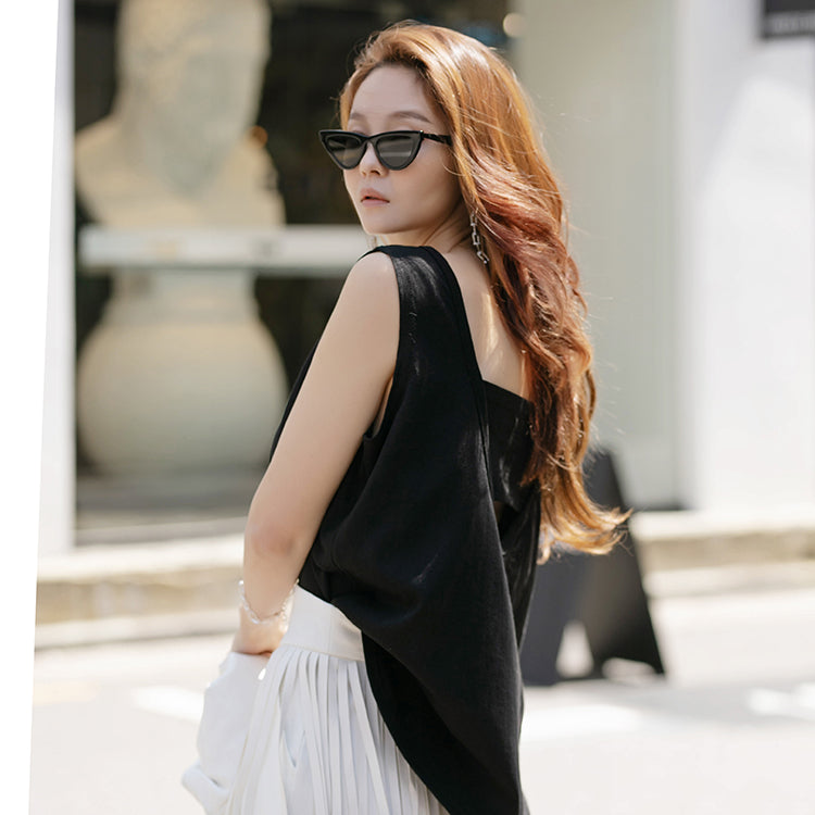 E2445 Back Slit Sleeveless