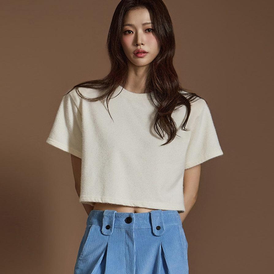 E3645 Shoulder Pad Crop Top