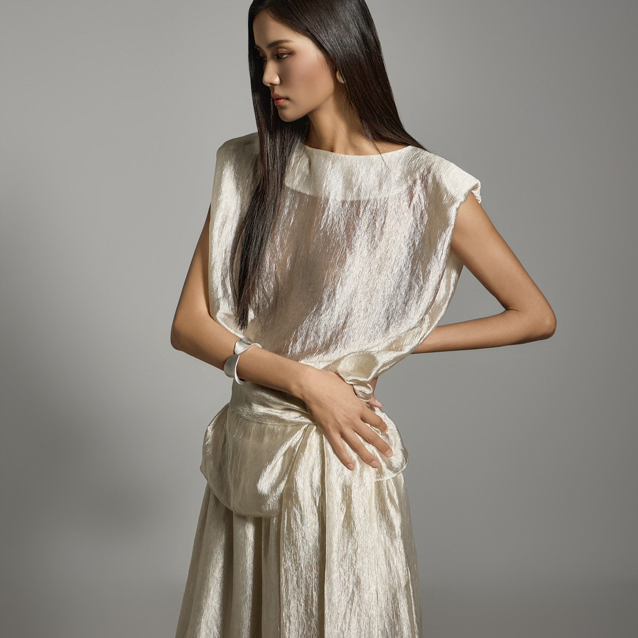 B3065 Sleeveless Blouse with Strap