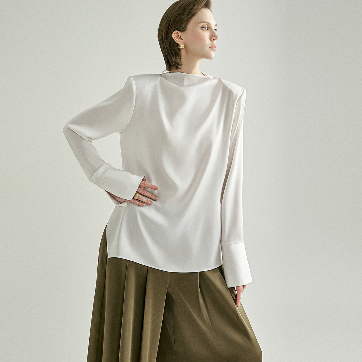 B9204 Neck Drap Blouse