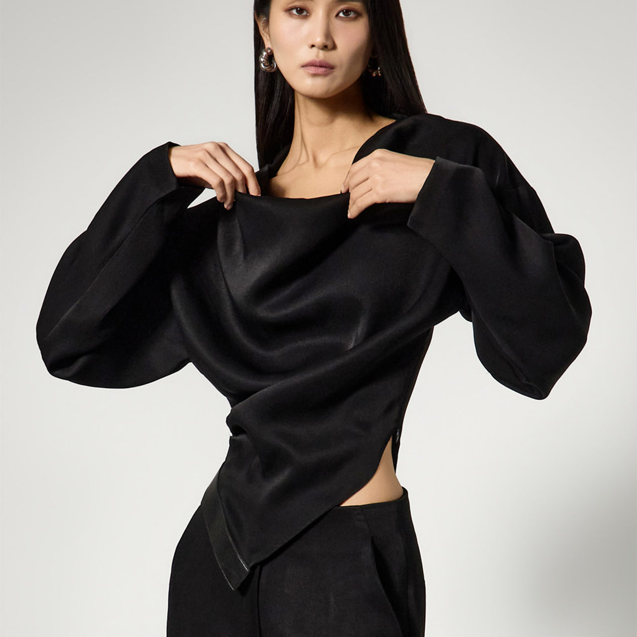 B9211 垂褶系带女衬衫