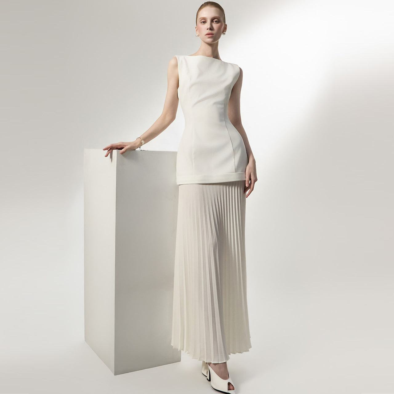 D9602 Slim Pleated Combo Dress