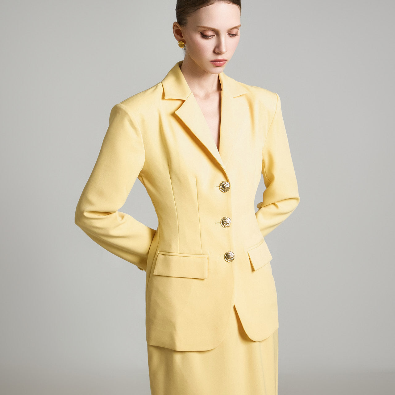 J2702 Pintuck Jacket