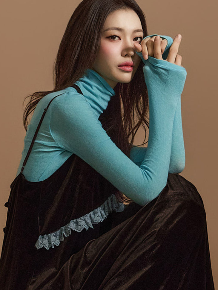 E3608 Turtleneck Top