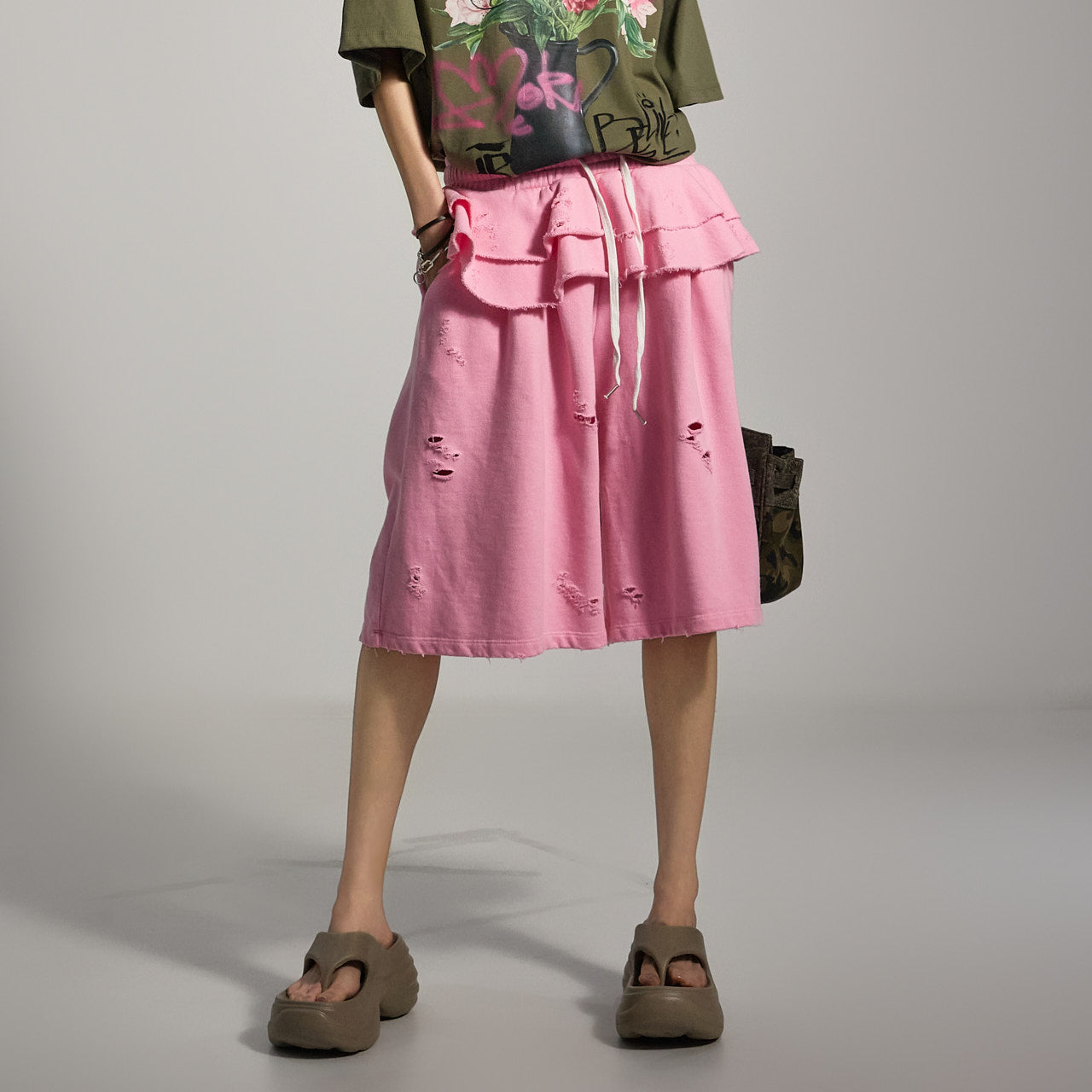 P3483 Frill Bermuda Pants
