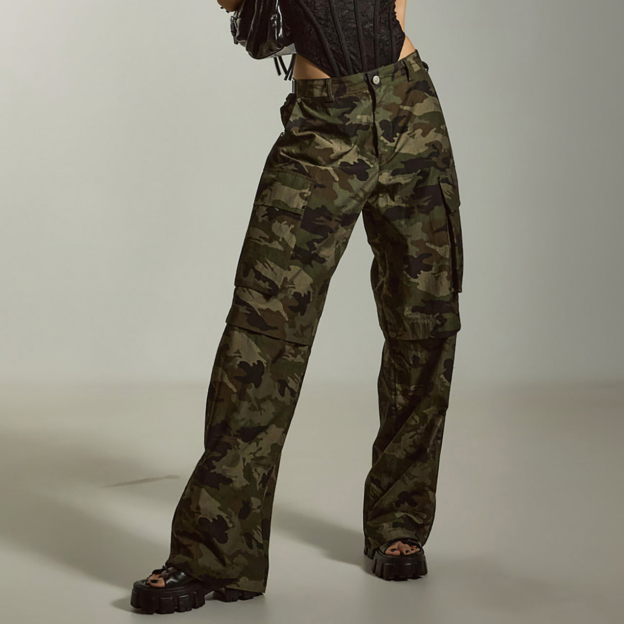 P3559 Camouflage Cargo Pants