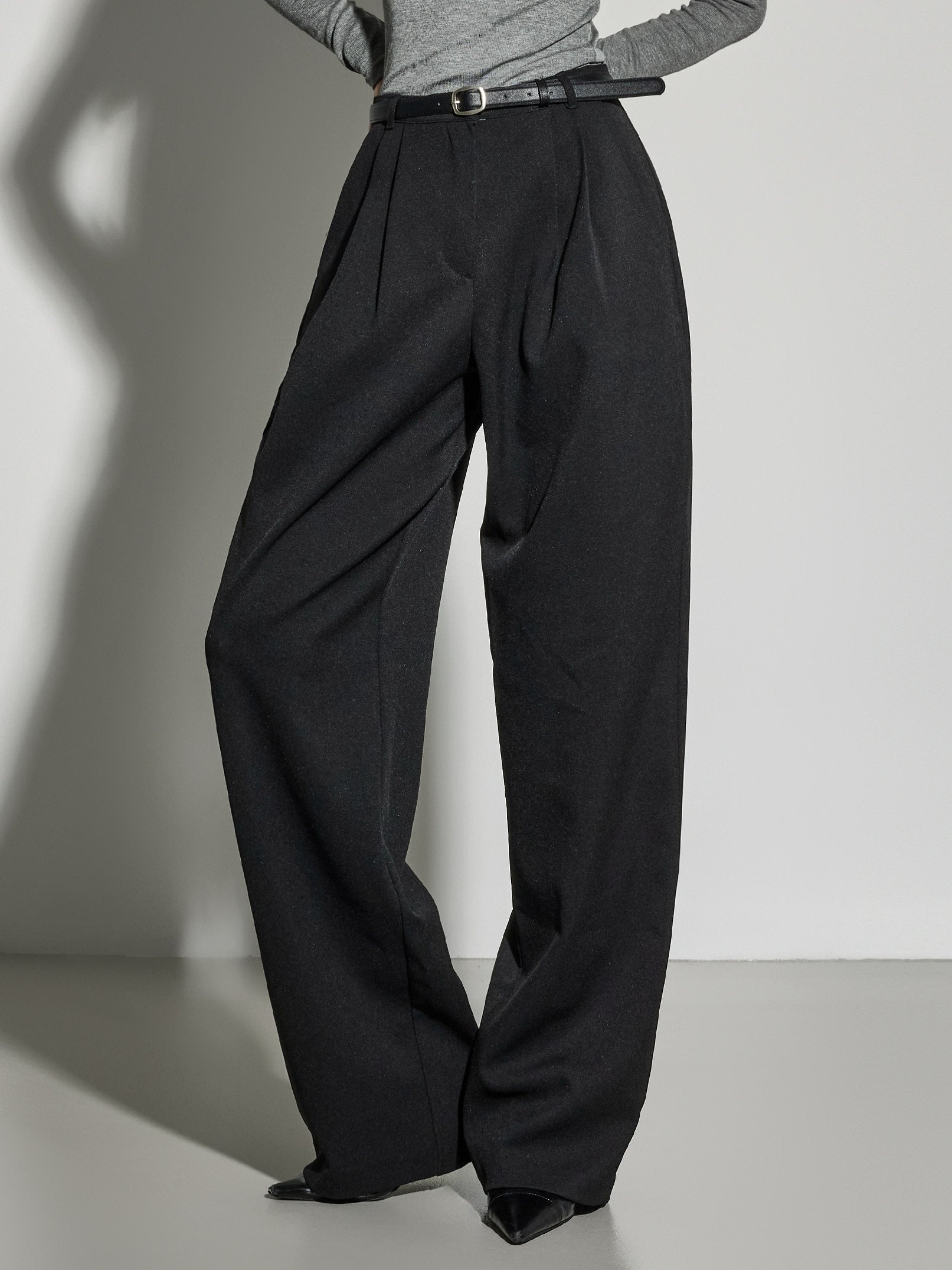 P3668 Wide Slacks