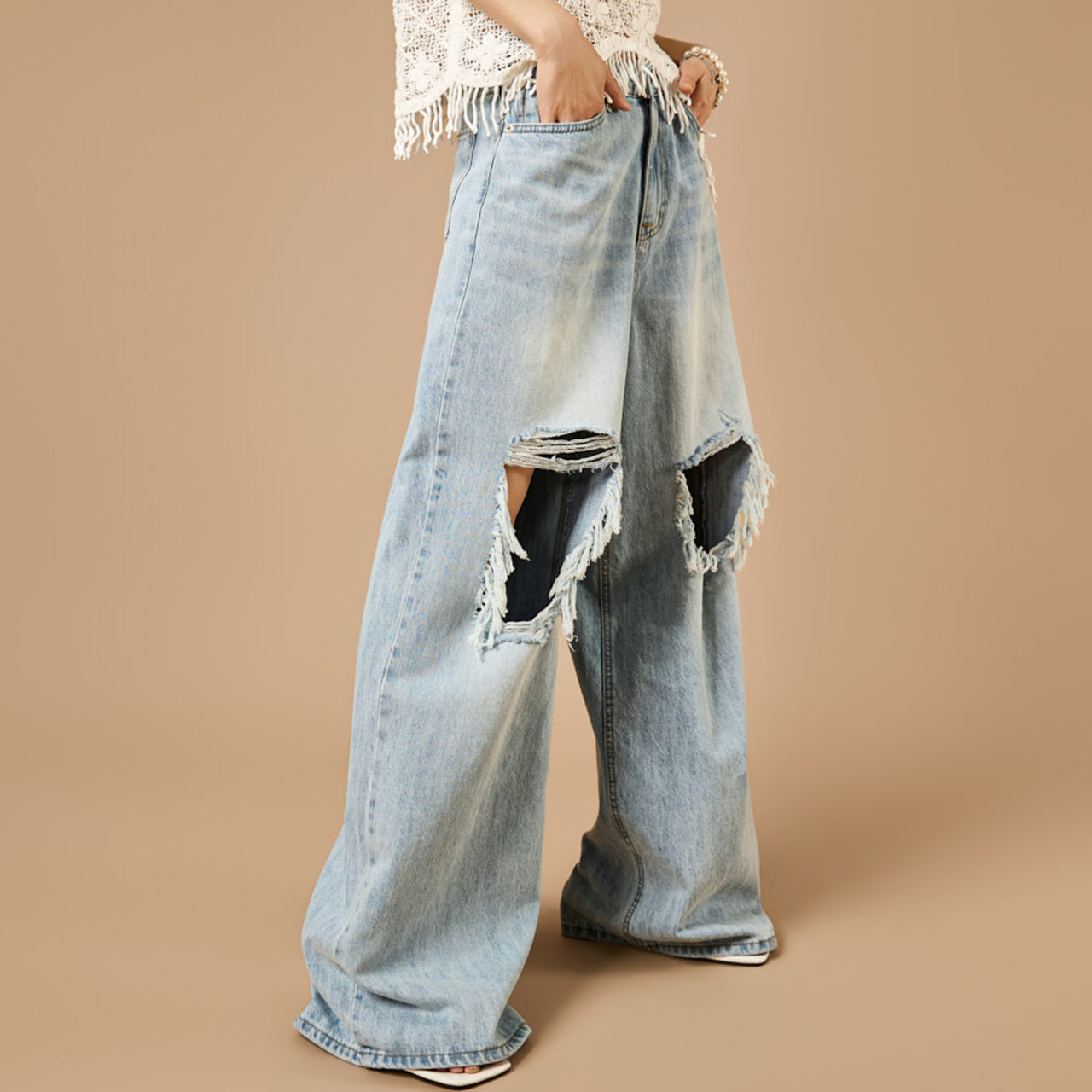 PJ658 Distressed Wide Jeans