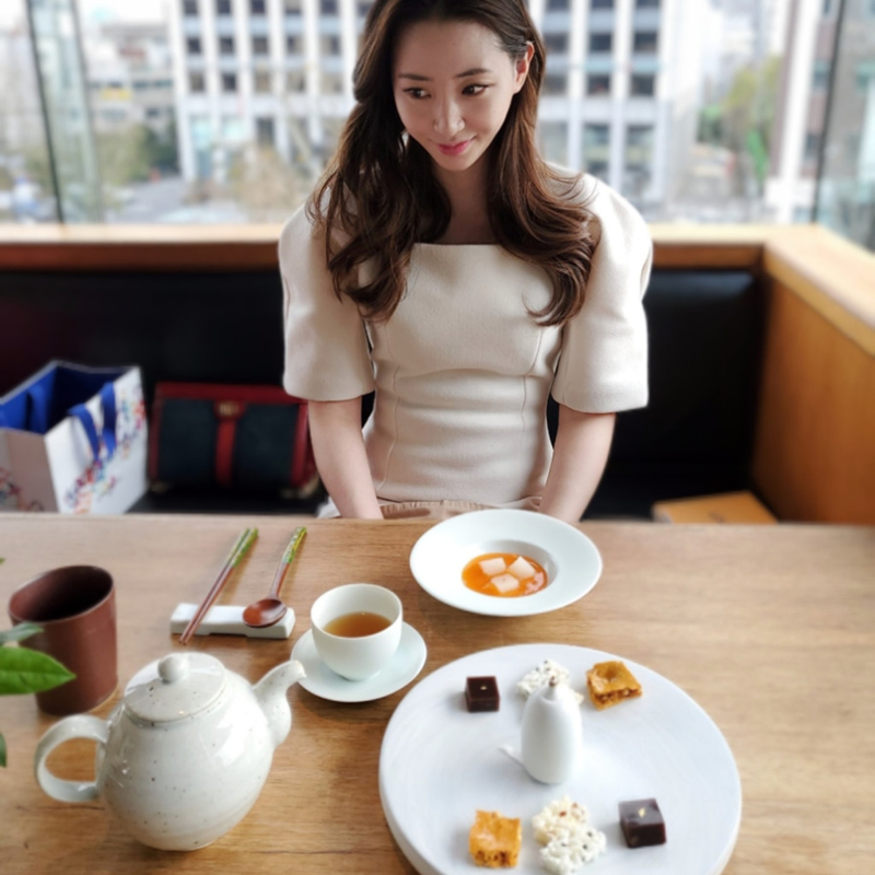 [韓國評價]以不错的价格购买了厚厚的连衣裙。