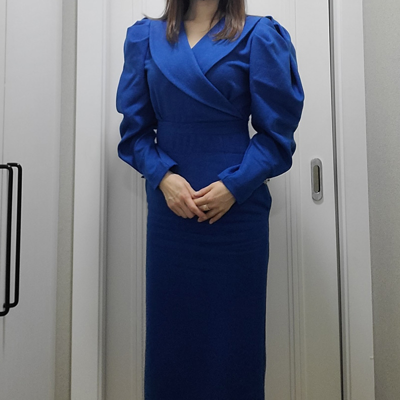 [韓國評價]钴蓝颜色非常漂亮的连衣裙。