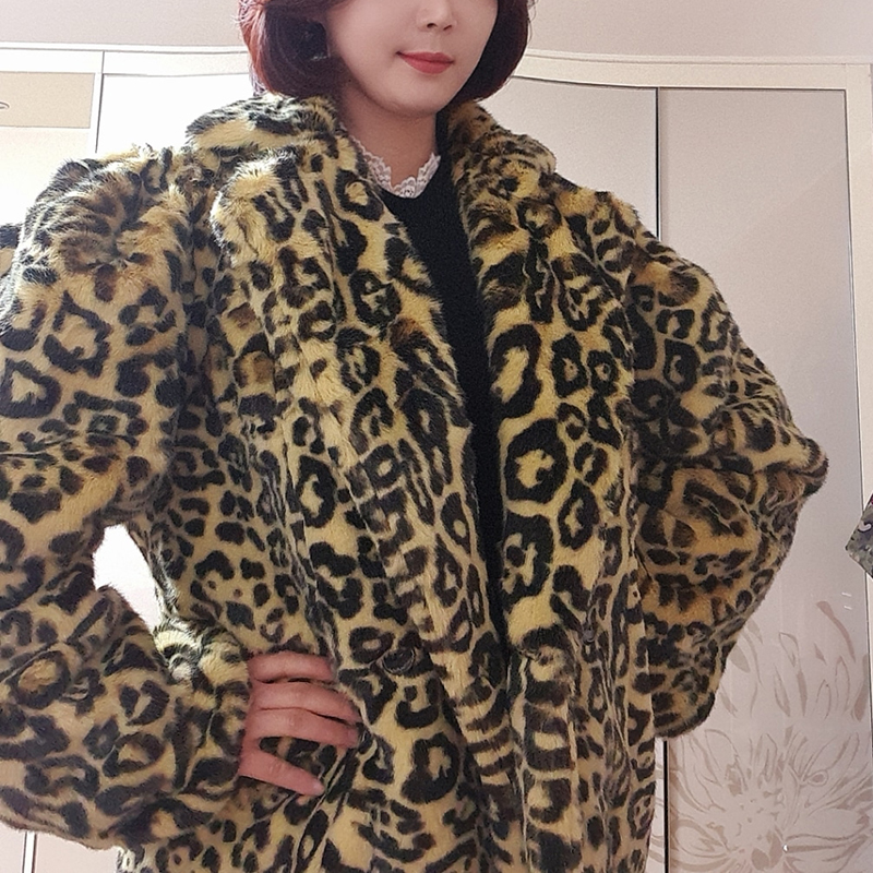 [ 韩国评价 ]触感很好而且很柔软，所以随时默默这件衣服。