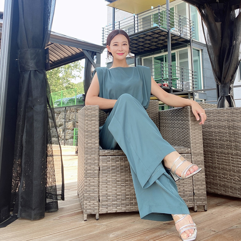 [韓國評價]这是一件非常优雅的连身裤。