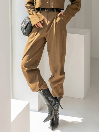 P2674 鈕釦細褶錐形褲子 Korea