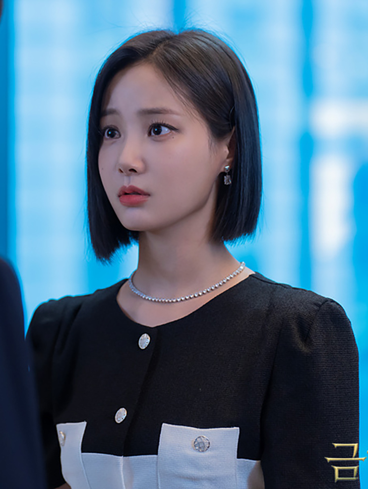 DINT CELEB<br><br> Yeonwoo<br><br> D4450