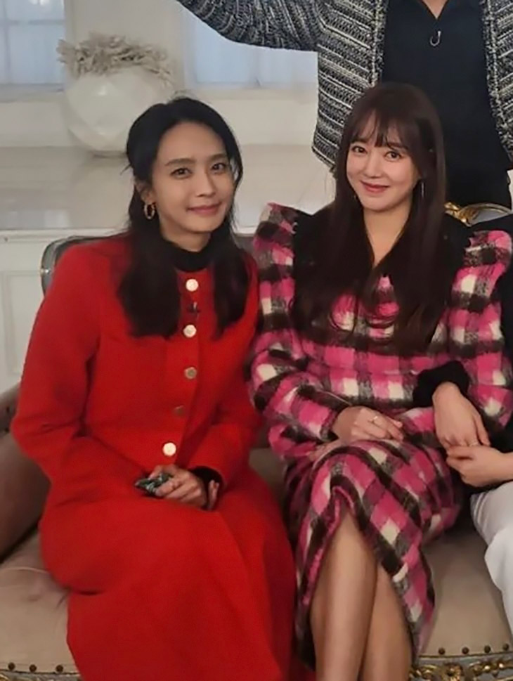 DINT CELEB<br><br> Park Jung-ah , Lee Soyeon<br><br> D4563, D4573