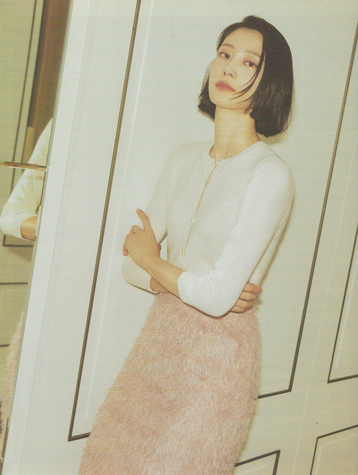 DINT CELEB<br><br> Magazine 'Housewife Life'<br> Model Lee Hyunyi<br><br> SK9121