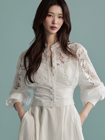 B2950 花朵刺绣衬衫 Korea