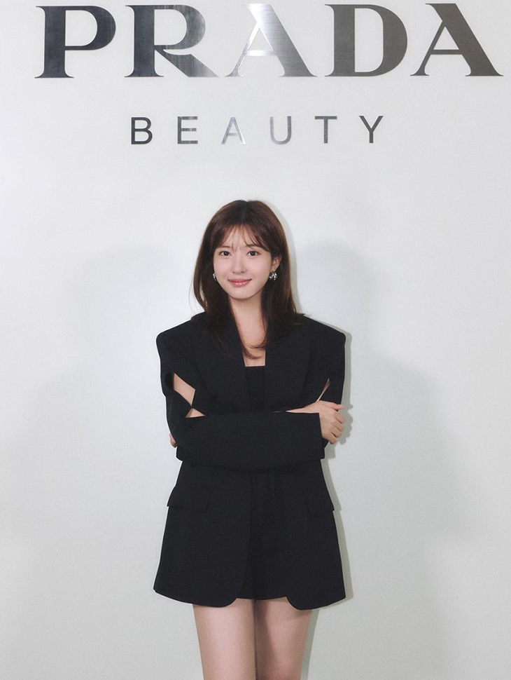 DINT CELEB<br><br> Jo Soo-min<br><br> KSH42O2JK002
