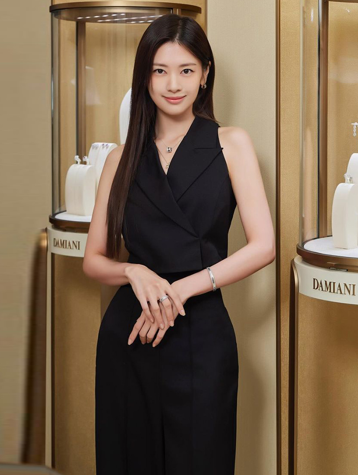 DINT CELEB<br><br> Jung So-min<br><br> J9289 & P9156<br><br> TP9152