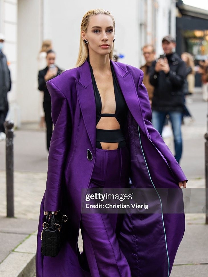 DINT CELEB<br><br> Magda
