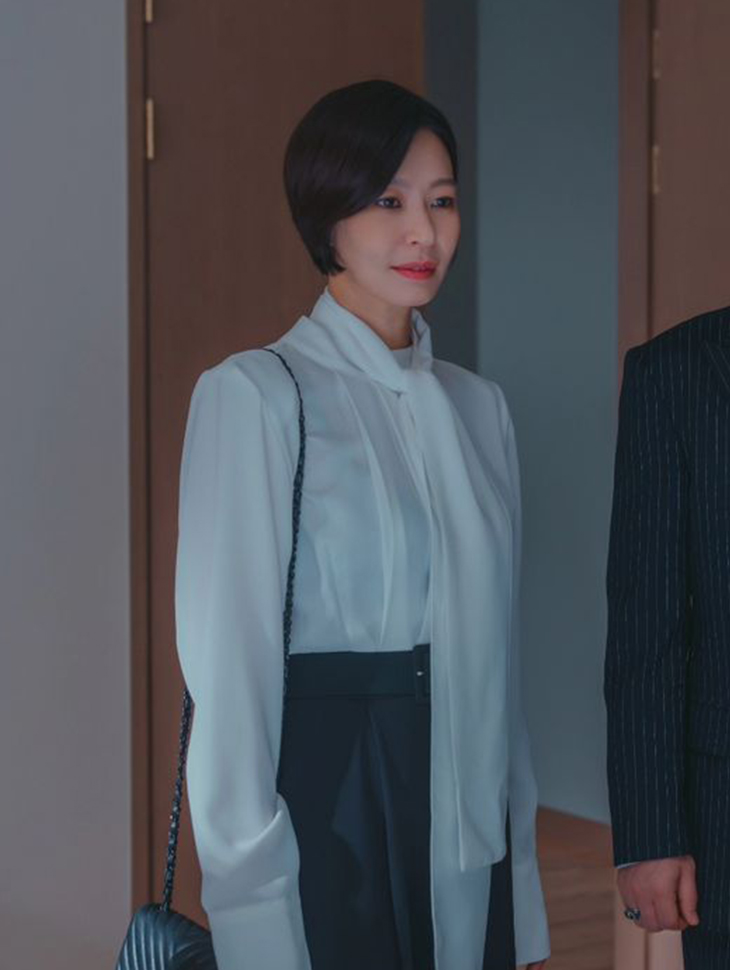 DINT CELEB<br><br> Jeong Ae-yeon<br><br> JS033