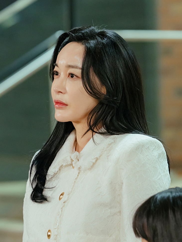 DINT CELEB<br><br> Kim Hye-eun<br><br> J2038 & SK2580