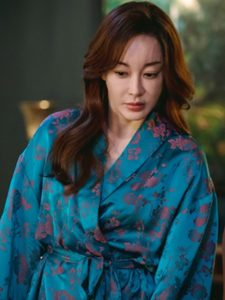 DINT CELEB<br><br> Kim Hye-eun<br><br> D9490