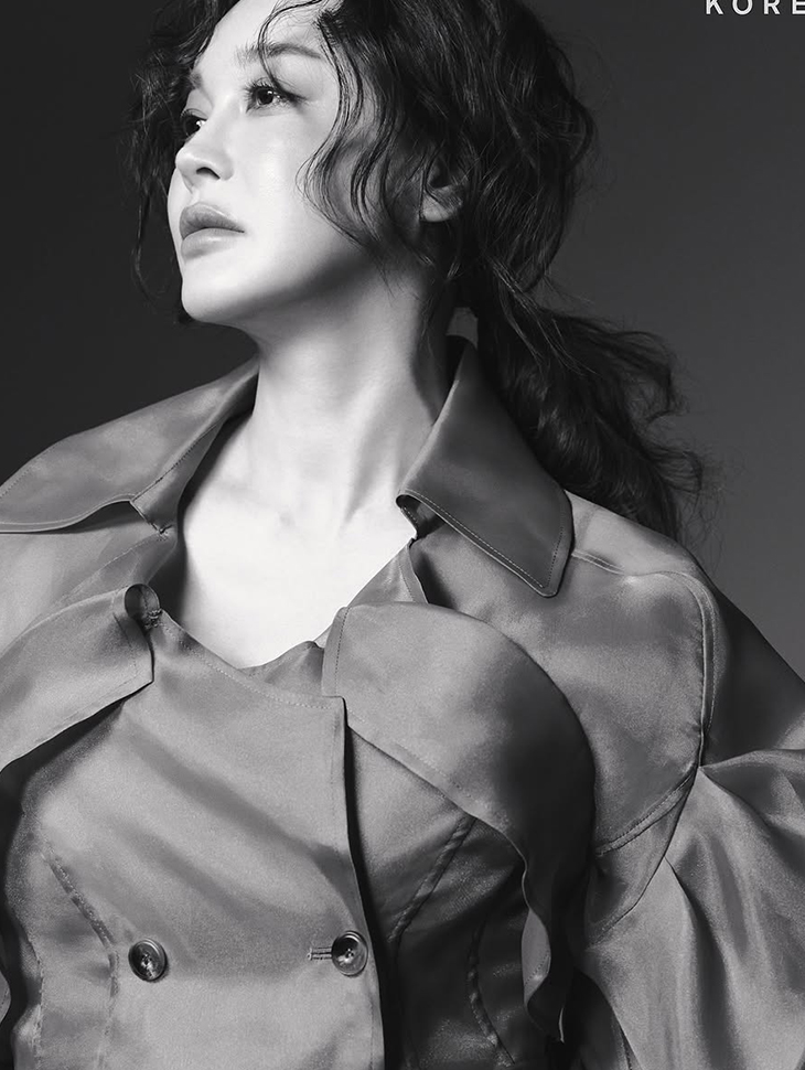 DINT CELEB<br><br> KIM HYEEUN<br><br> KSH32O2JK015