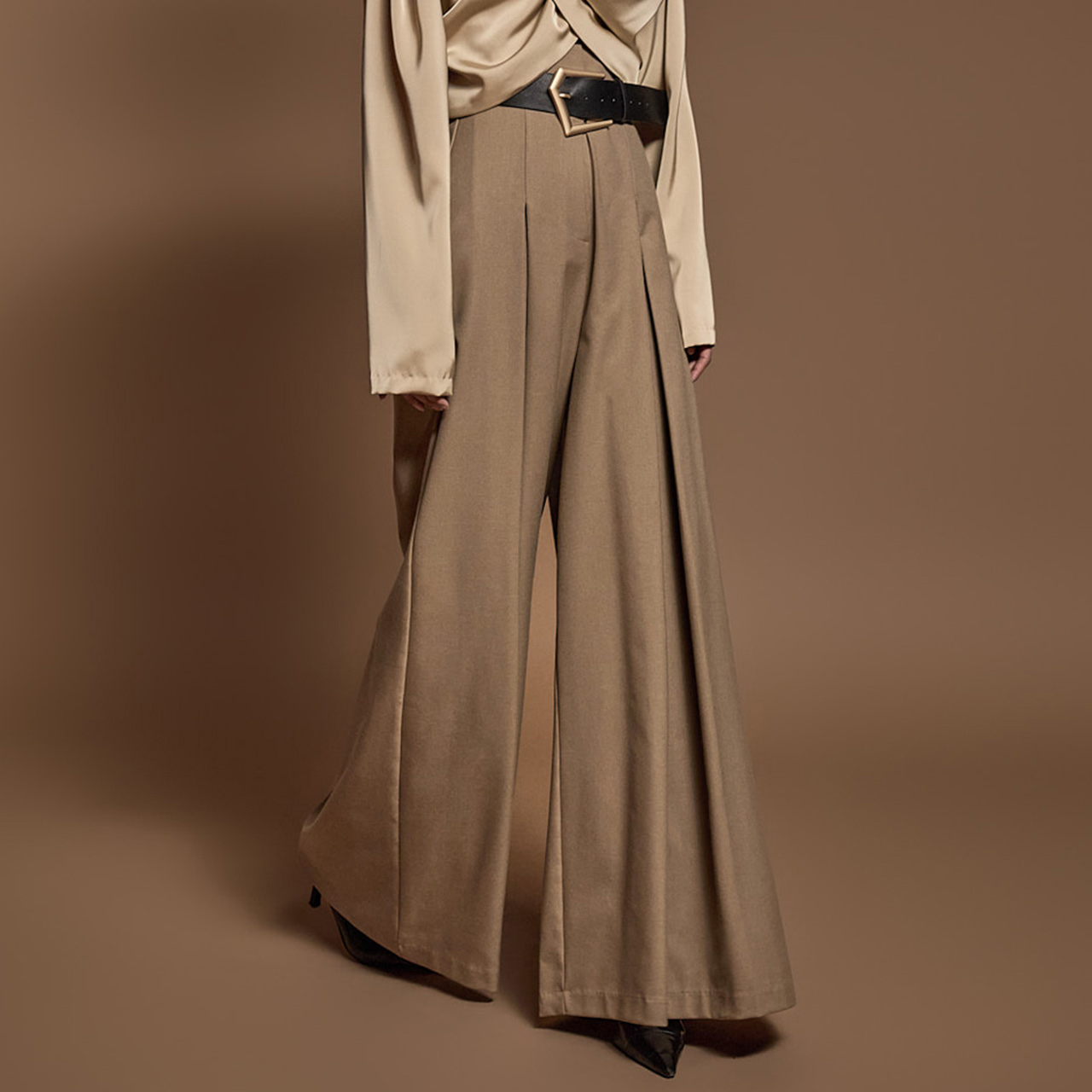 P9161 配腰带宽裤