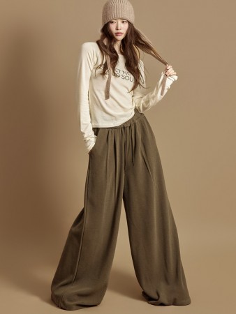 P3673 细褶运动服裤子 Korea