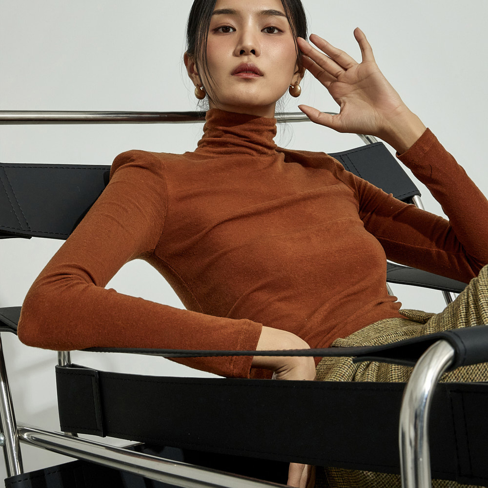 E2817 高领垫肩上衣