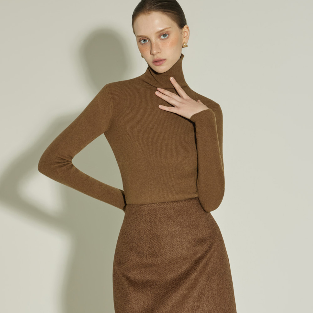 E4030 螺纹高领针织上衣