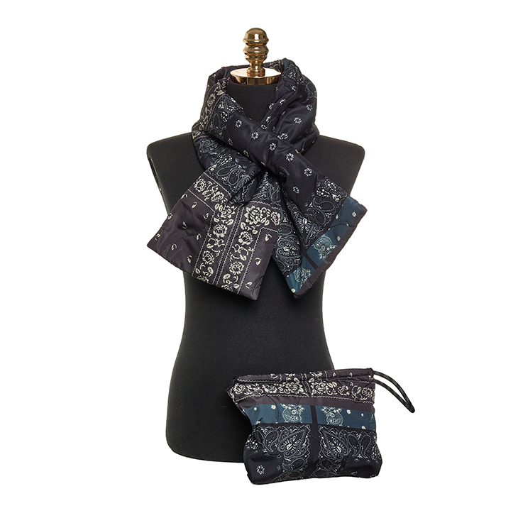 AS-1695 羽絨服圍巾化妆包组合