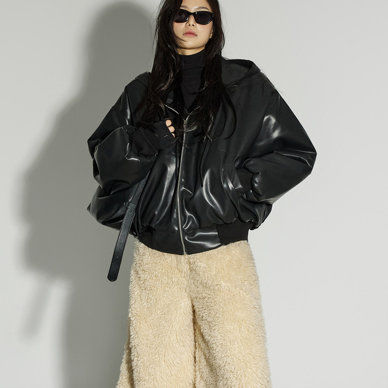 J3019 皮革 帶帽 毛衣外套