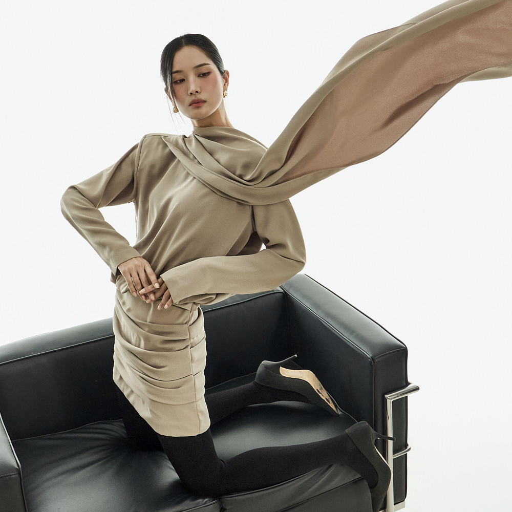 D9573 悬垂领 迷你 連衣裙