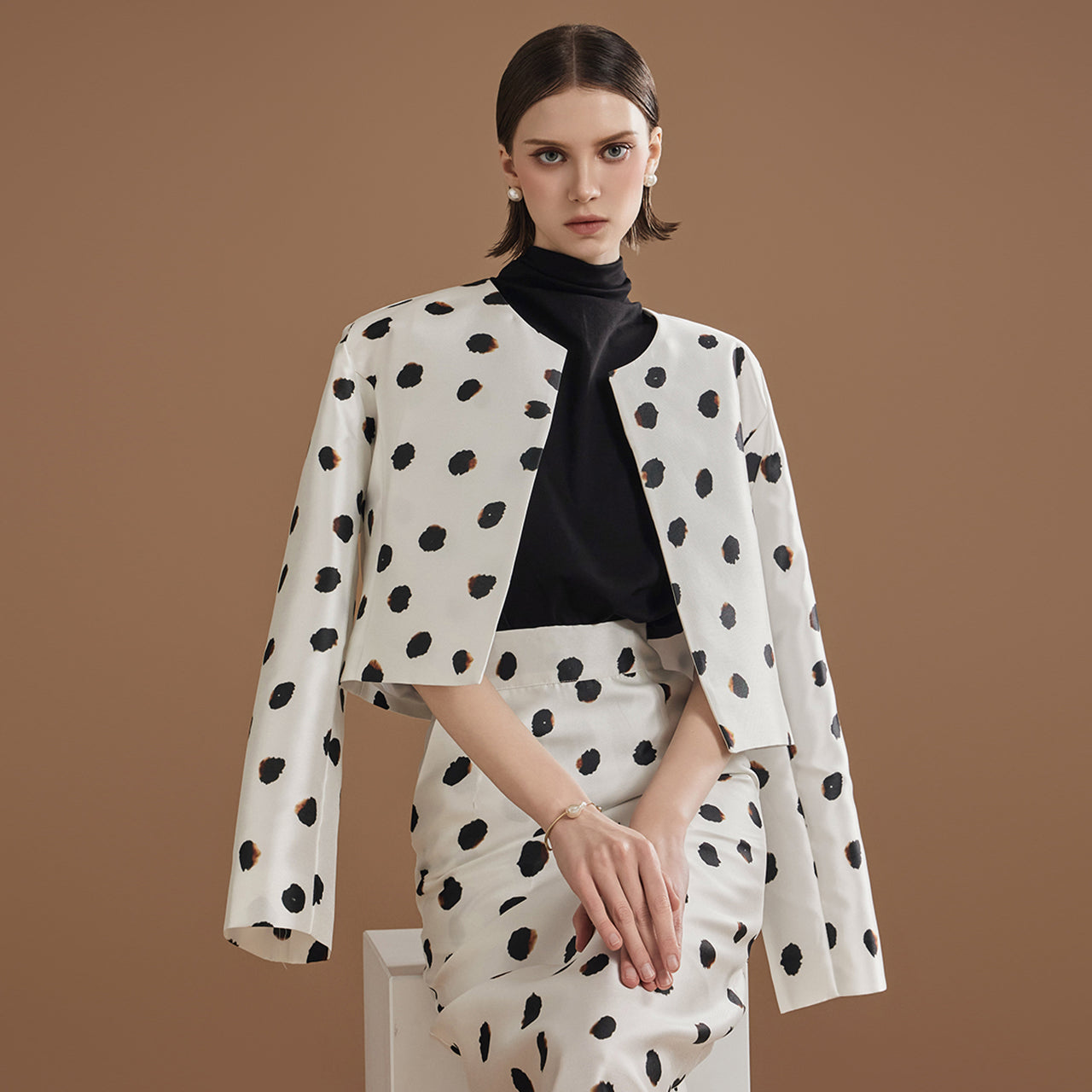 J2287 Dotted Jacket
