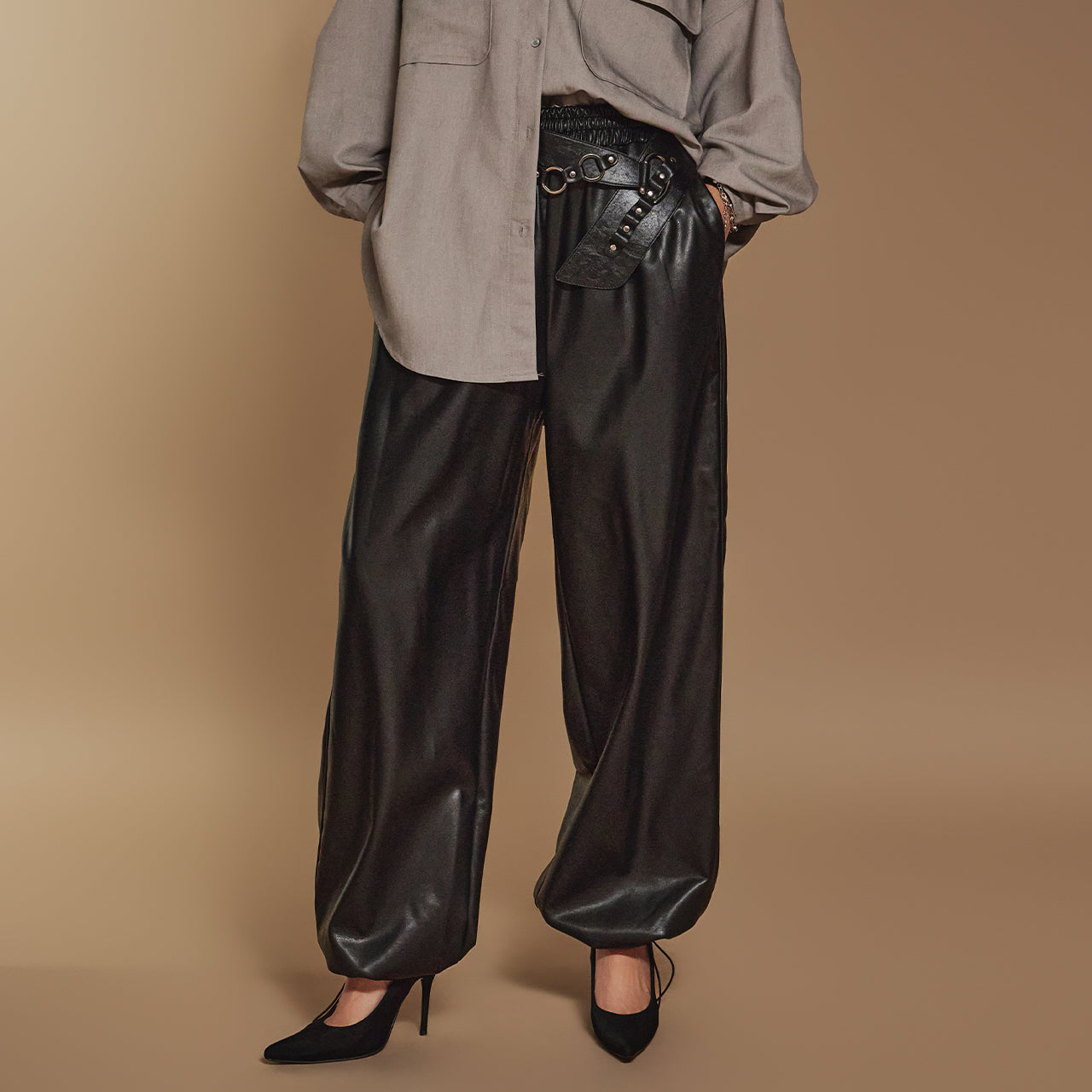 P3257 Multi-way Leather Pants