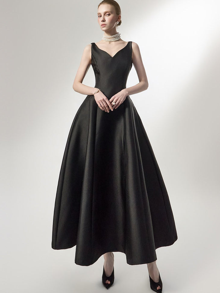 D9598 V-Neck Slim Flare Dress