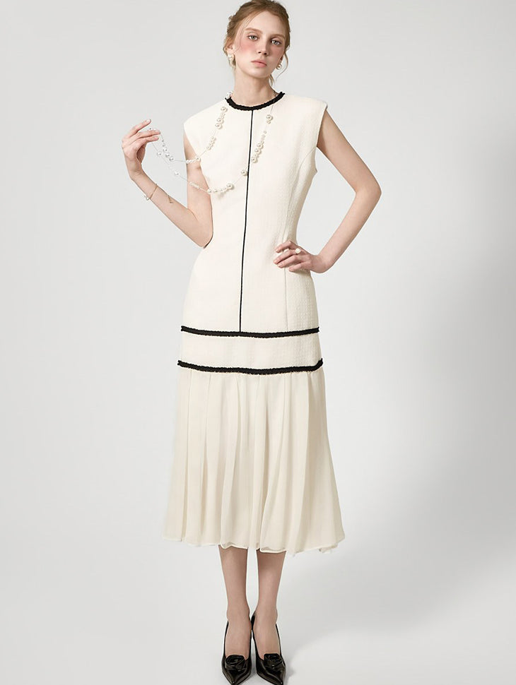 D9586 Contrast Line Pleated Dress