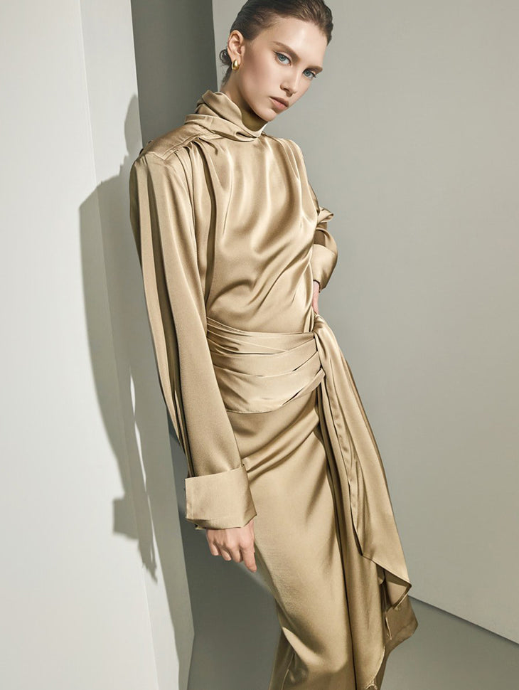 D9639 High-Neck Tie Dress