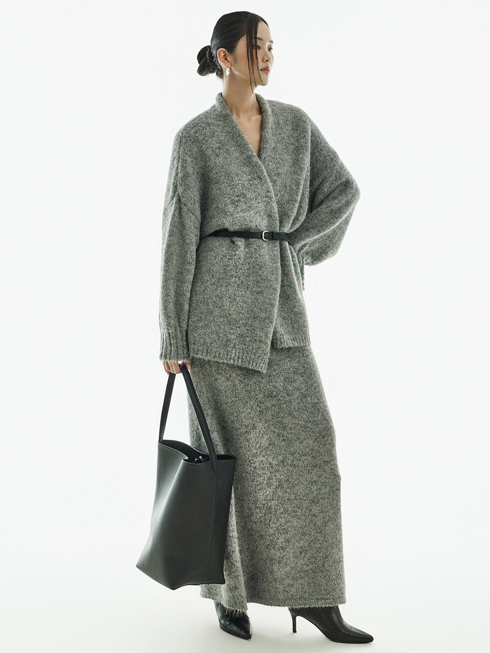 D5424 Knit Three-Piece