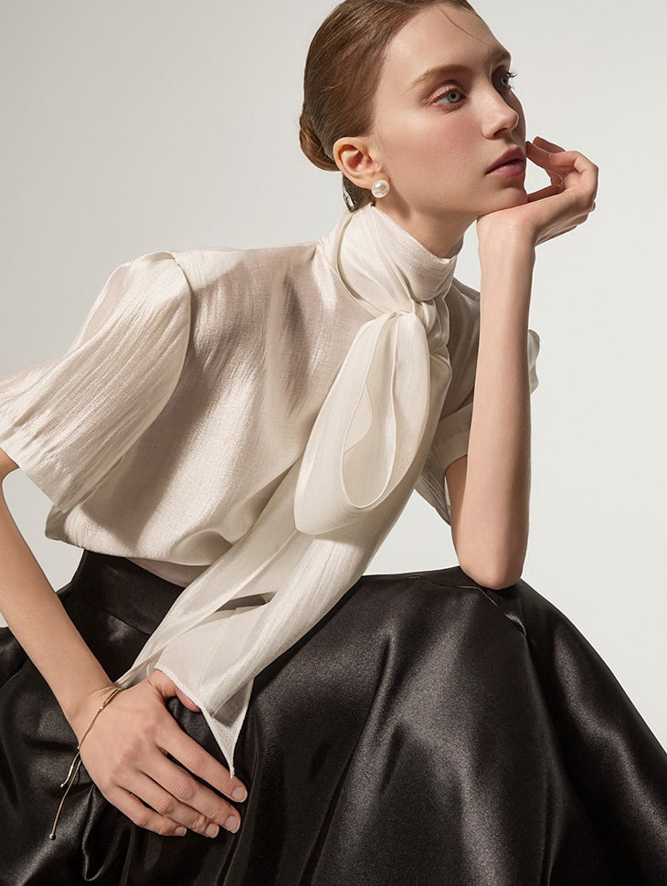 B3181 High-Neck Blouse