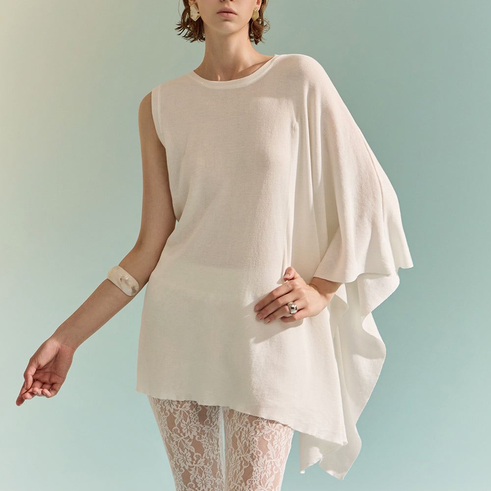 E3079 Asymmetrical Sleeve Oversized Knit
