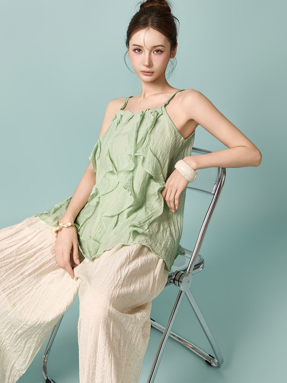 E4332 Wave Frill Sleeveless Top